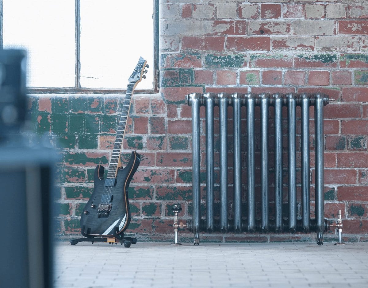 Arroll Duchess Cast Iron Radiator 592mm - Image 2