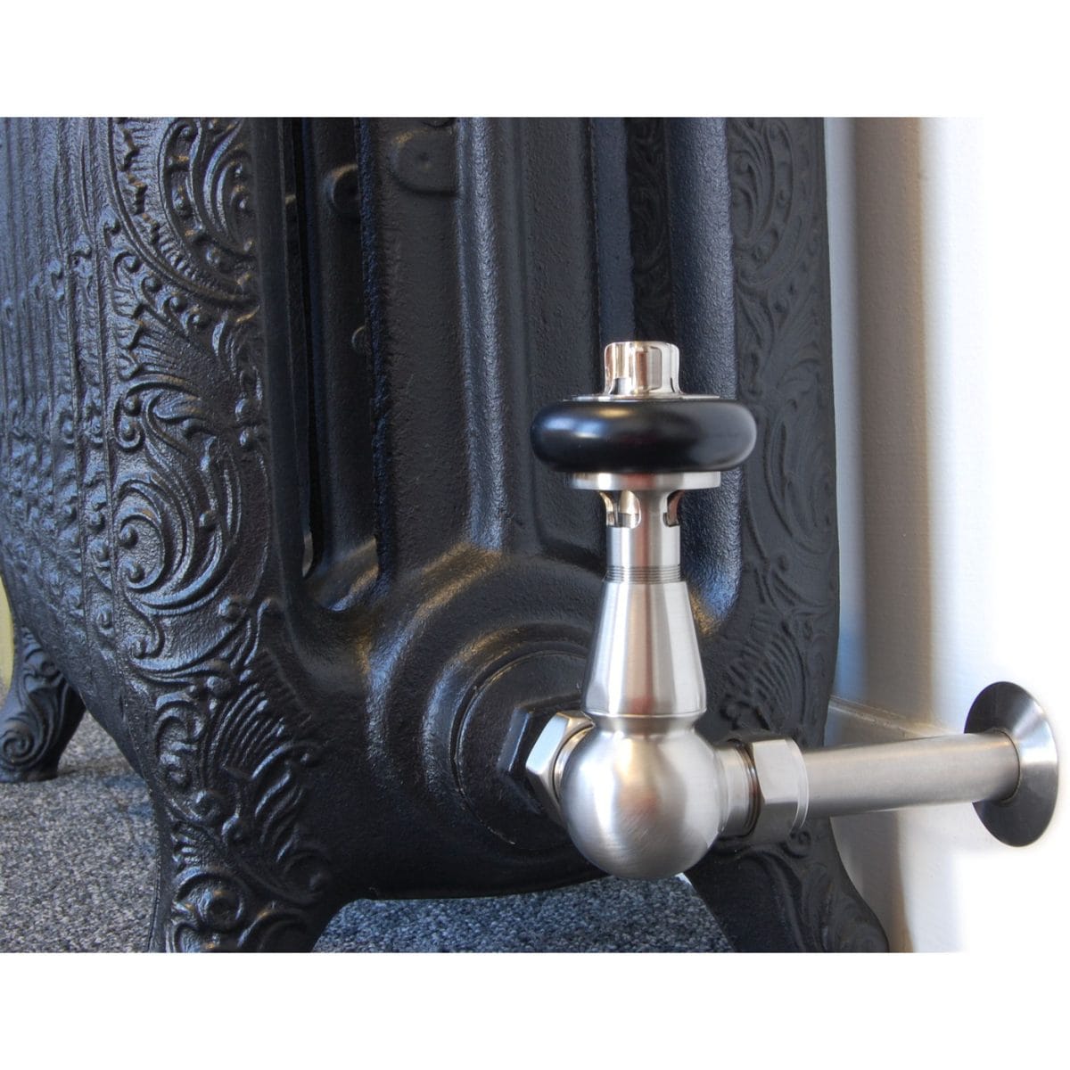 Faringdon Traditional Thermostatic Radiator Valve - Brushed Satin Nickel (Corner TRV) - Image 8